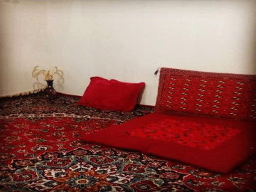 تصویر اتاق بومگردی سنتی و ارزان در سمنان -اتاق ننه فاطمه