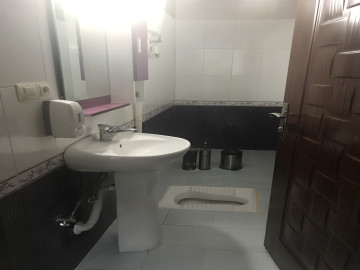 عکس ویلایی حیاط دار-دو خوابه