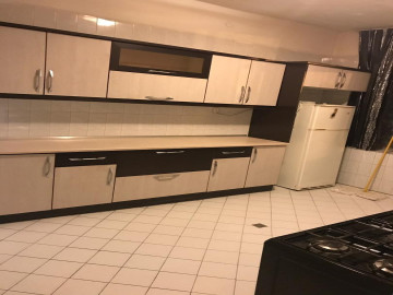 تصویر خانه مبله دو خوابه در امیر آباد تهران -طبقه اول 180 متری