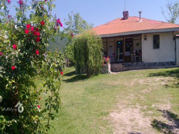 تصویر اجاره خانه روستایی با حیاط بزرگ در حلیمه جان رودبار