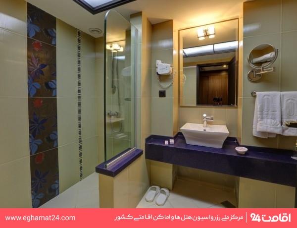 تصویر هتل پارسیان انقلاب تهران