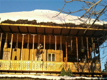 تصویر کلبه چوبی -گوراب زرمیخ