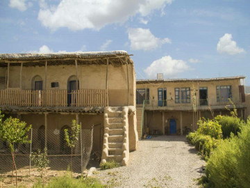 عکس بوم گردی آقبلاغ اتاق هشت نفره  - همدان 