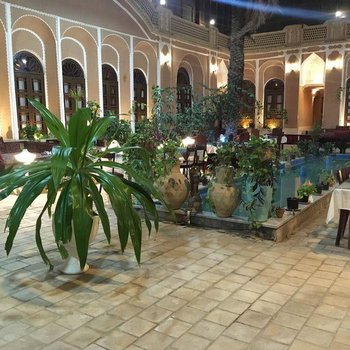 تصویر هتل سنتی ادیب الممالک یزد