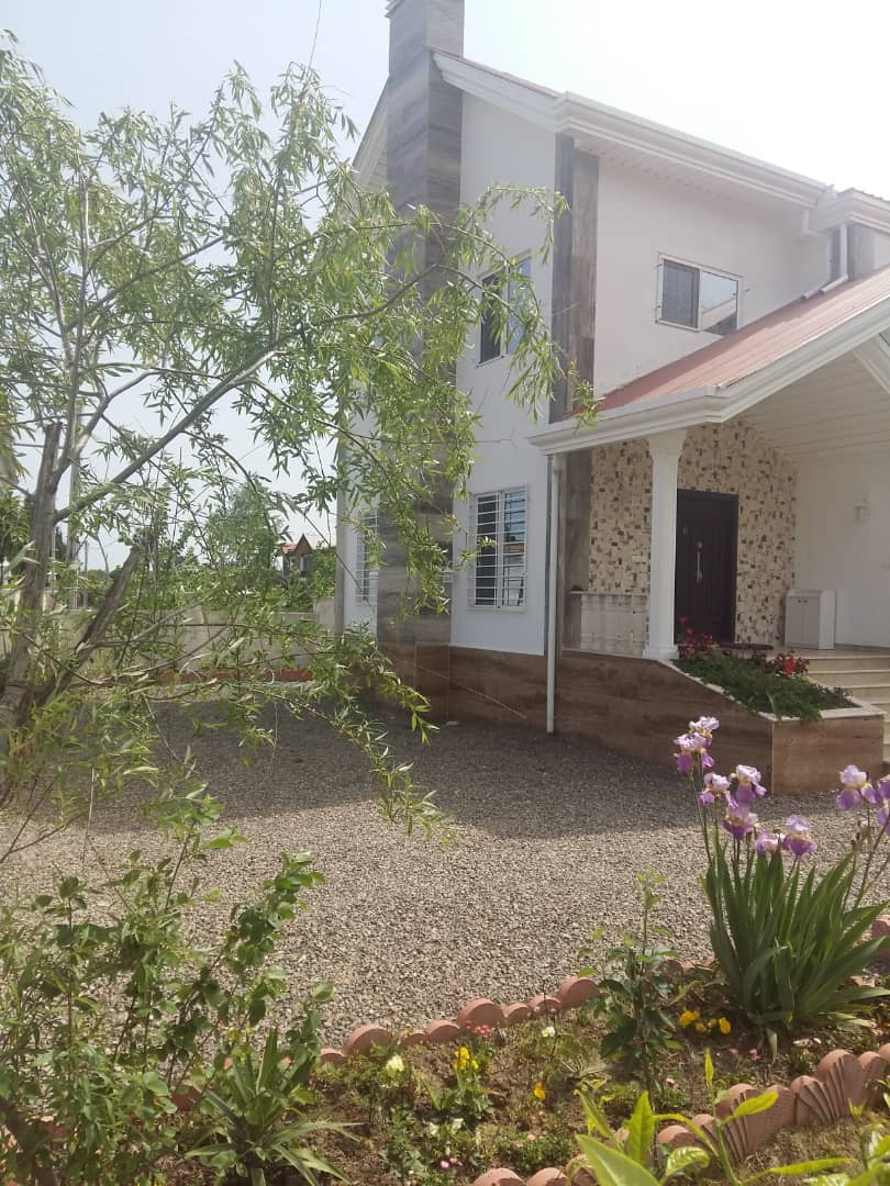 عکس  ویلای چهار خوابه دوبلکس جنگلی 