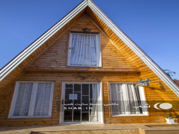 تصویر کلبه چوبی کلون با دوچرخه سواری رایگان