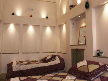 تصویر اقامتگاه سنتی "سرای امیر" اتاق دو دری 