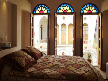 تصویر اقامتگاه سنتی "سرای امیر" اتاق سه دری 