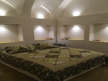 تصویر اقامتگاه سنتی "سرای امیر" اتاق شاهنشین