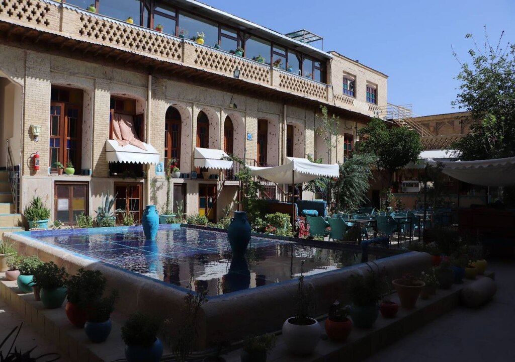 تصویر هتل سنتی نیایش شیراز