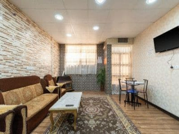 عکس خانه مسافر در شیراز (آدینه 2)