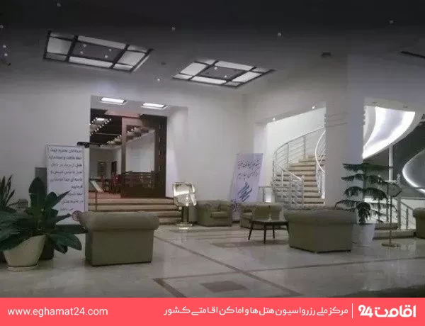 تصویر هتل باران نور