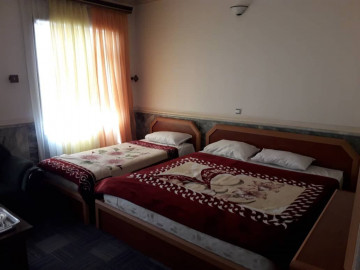 عکس هتل2 ستاره لاله - اتاق 3 تخته