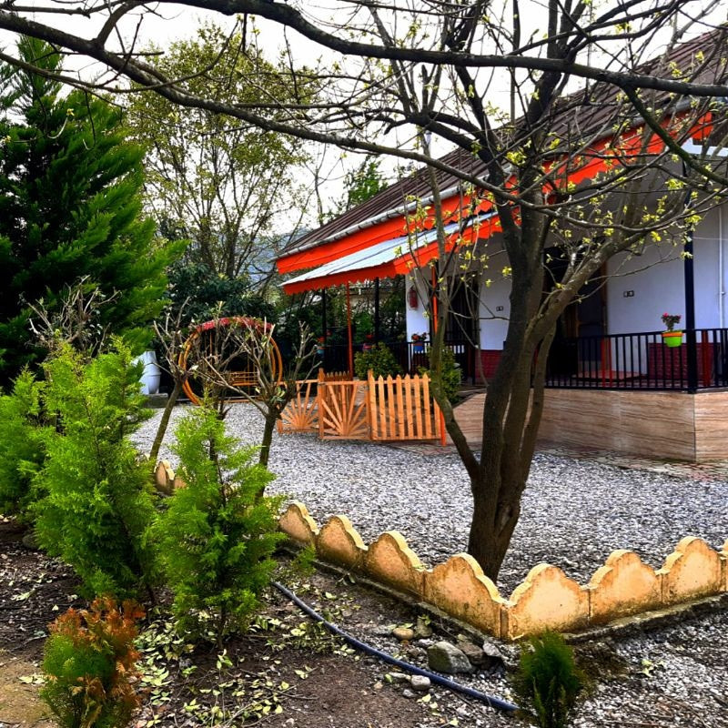 عکس ویلا باغ گلها