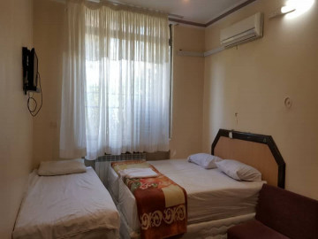 عکس خانه مسافر جولایی - مشهد 