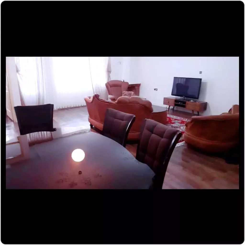 عکس آپارتمان زیبا دو خوابه پونک