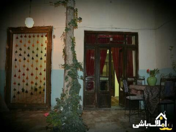 تصویر اقامتگاه سنتی و قدیمی خانم جون در مرکز شهر نزدیک اثار تاریخی