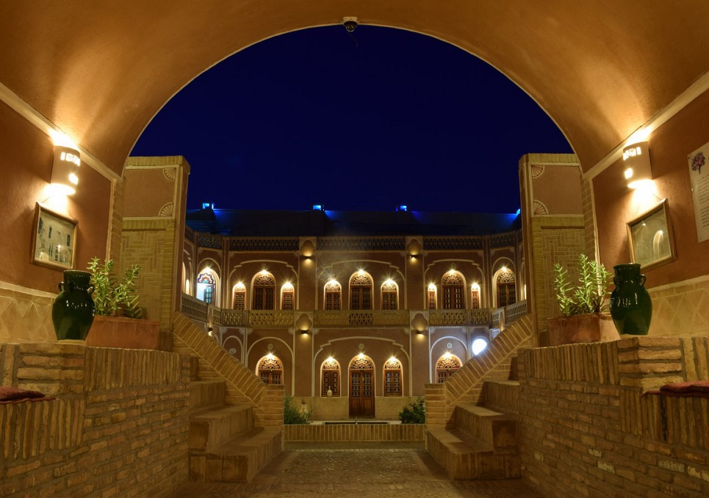 تصویر هتل کاروانسرای مشیر یزد
