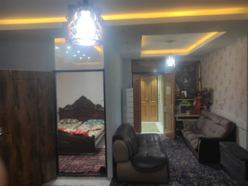 تصویر اجاره آپارتمان مبله مرتب مرکز شهر و حیاط دار در اصفهان