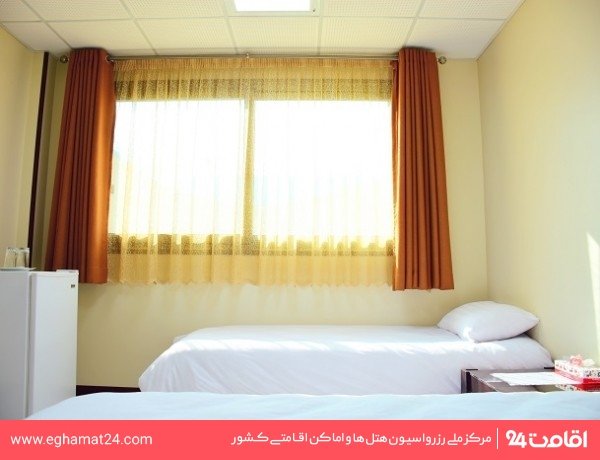 تصویر مهمانپذیر بید اصفهان