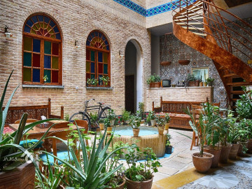 تصویر رزرو هتل سنتی در شیراز - اتاق چهار تخته