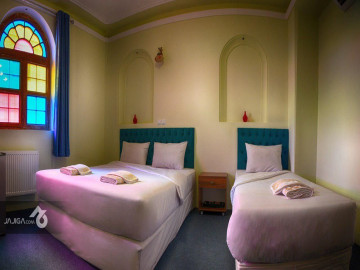 تصویر رزرو هتل سنتی در شیراز - اتاق سه تخته