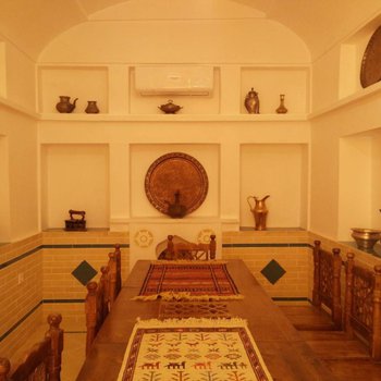 تصویر اقامتگاه سنتی انار نائین