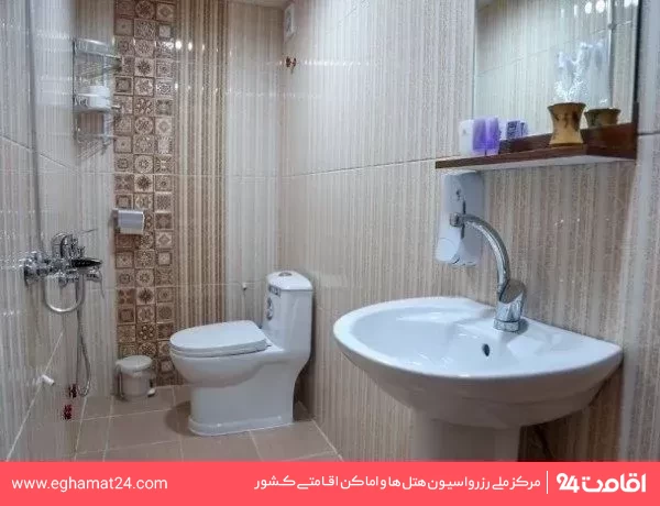 تصویر اقامتگاه سنتی انار نائین