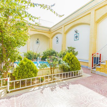 تصویر مهمانسرای بنیاد یزد