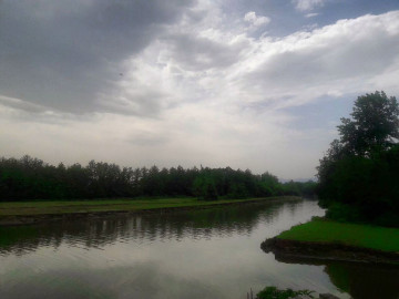 تصویر ویلا دربست با تراس رو به رودخانه