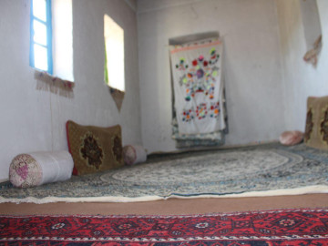 تصویر اقامتگاه بومگردی "چشمه نقره" اتاق (1)