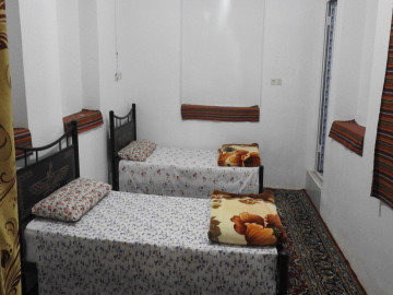 تصویر اقامتگاه بومگردی سپنتا (8) 3 تخت و 1 کف‌خواب