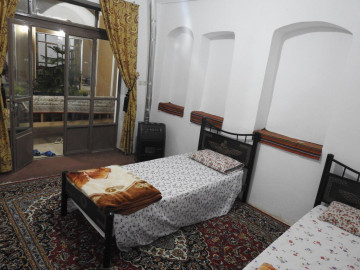 تصویر اقامتگاه بومگردی سپنتا (8) 3 تخت و 1 کف‌خواب