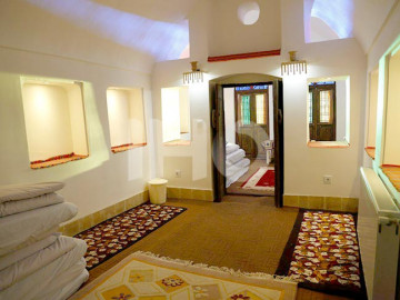 عکس اقامتگاه بوم گردی باغ دو سرو تفت
                                 