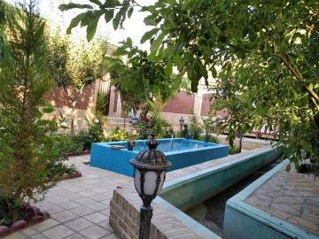 تصویر خانه باغ شیک و نوساز در نیاسر کاشان