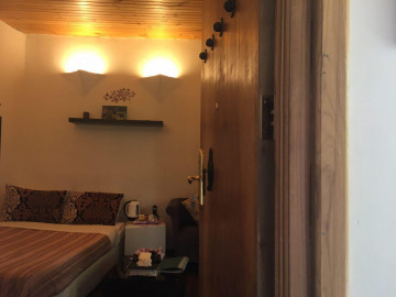 تصویر اقامتگاه سنتی "خانه گل" اتاق بنفشه شهرمیرزاد 