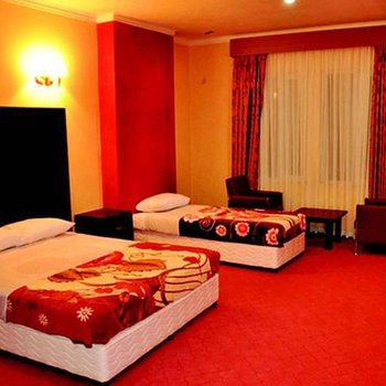 تصویر هتل رنگین کمان خرم آباد