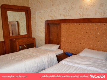 عکس هتل بزرگ آزادی مشهد