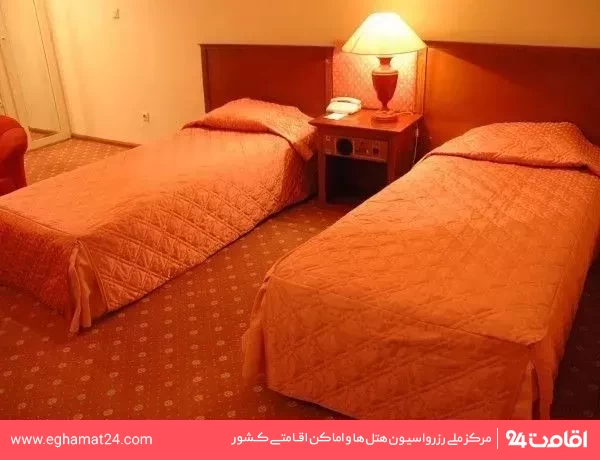 تصویر هتل آزادی بم