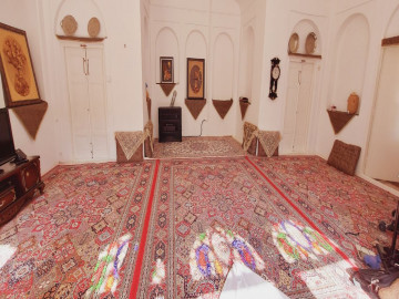 عکس اقامتگاه بومگردی عمارت بانو - اتاق سه دری