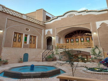 عکس بوتیک هتل کاشانه ماهور (سرنا و کرنا- 4 تخته)