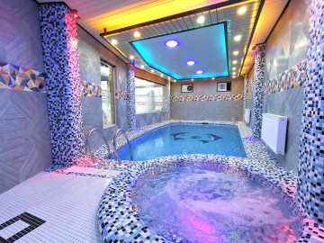 عکس ویلا استخردار ساحلی با روف گاردن