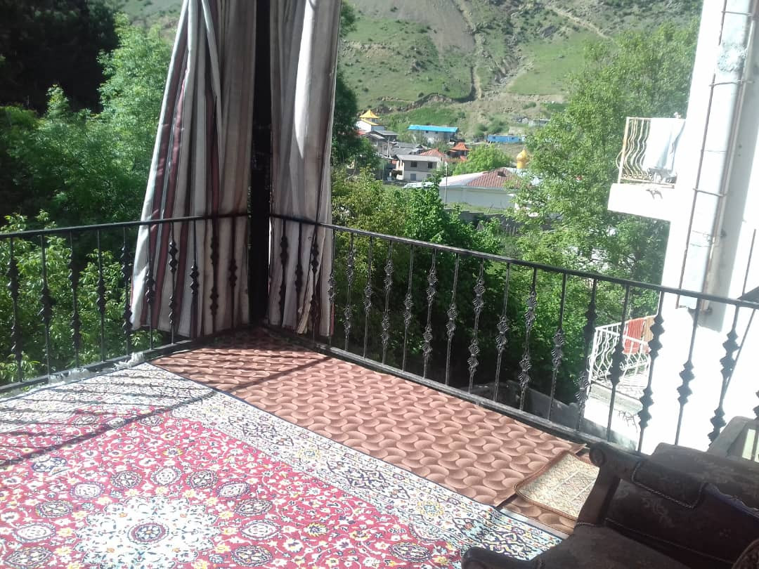 عکس واحد با منظره کوه و جنگل در جواهرده