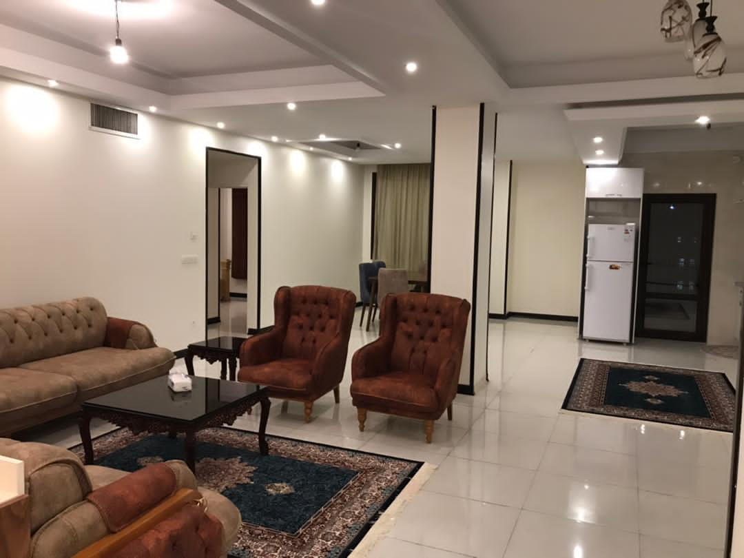 عکس آپارتمان دو خوابه انقلاب