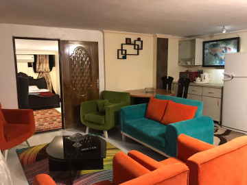 عکس واحد 100 متری شريعتی