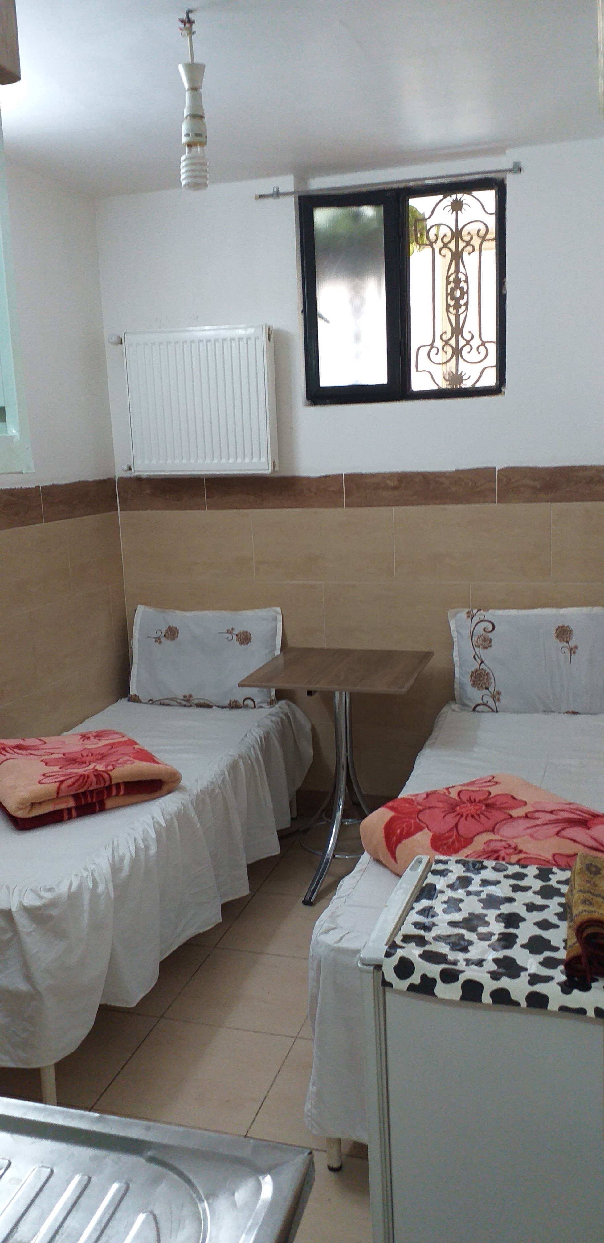 عکس مهمانپذیر نفیس قم (دو تخته)