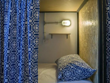 عکس مهمانپذیر کرگدن (اتاق مشترک خانم ها)