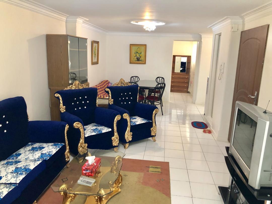 عکس آپارتمان یک خوابه میدان انقلاب