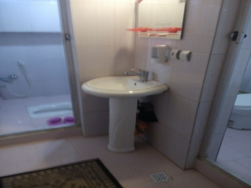 تصویر خانه آپارتمان سه طبقه سه واحد