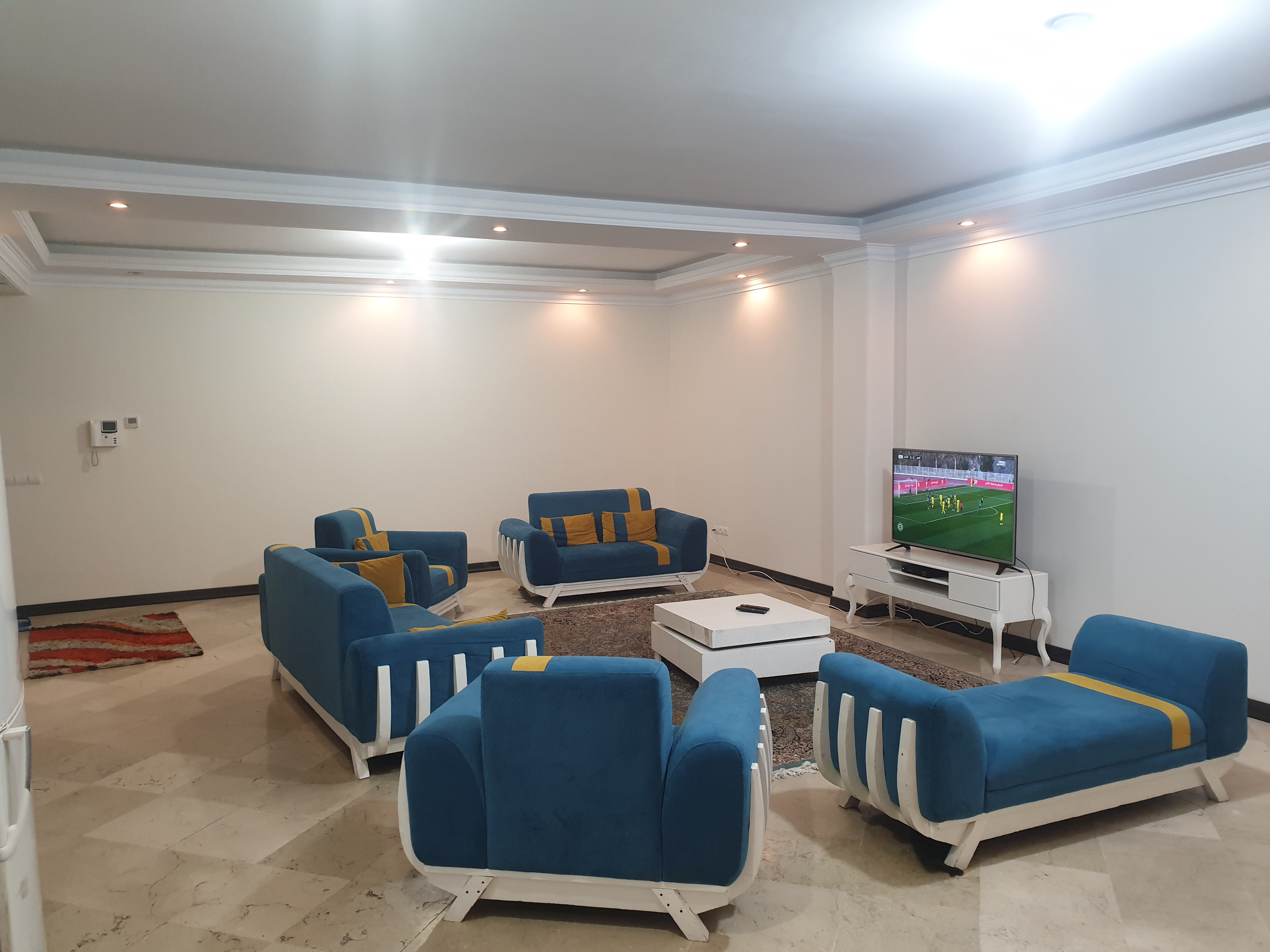 عکس آپارتمان شیک دو خوابه ولیعصر فاطمی